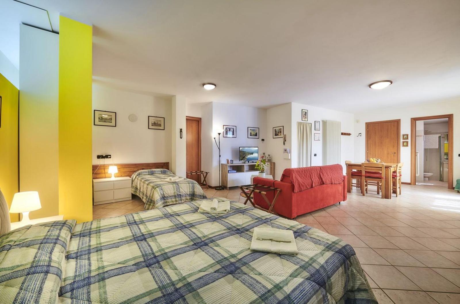 B&B-Foresteria Casa Della Musica Lake Como Mandello del Lario Szoba fotó