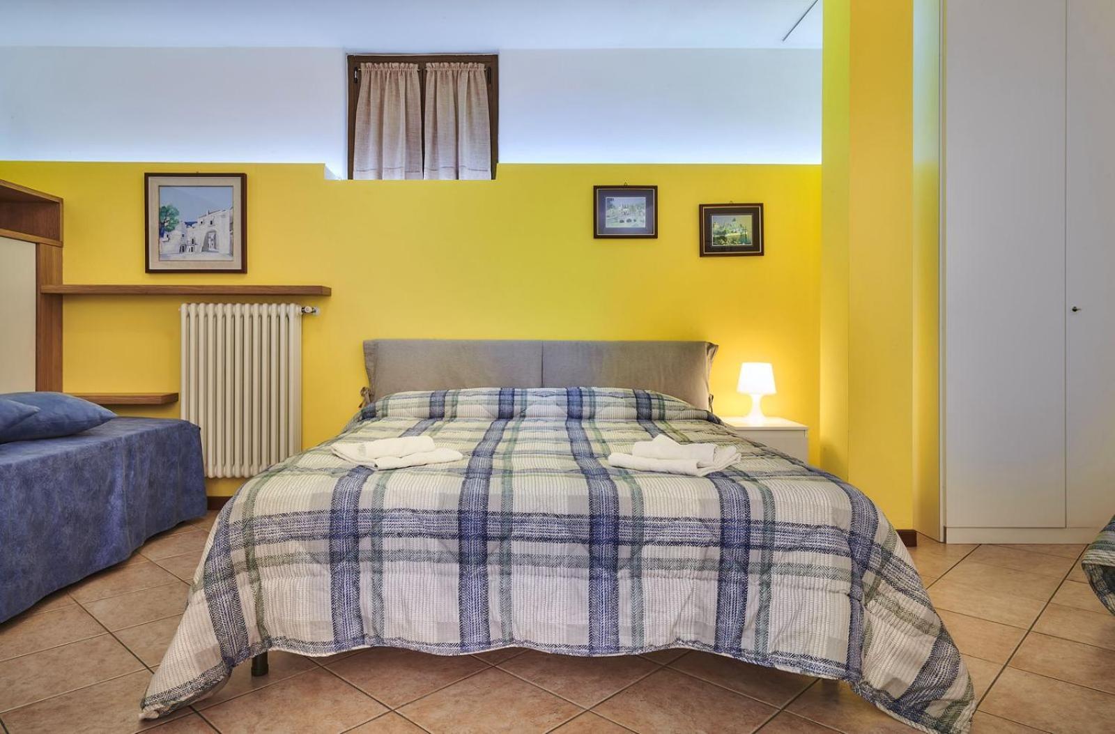 B&B-Foresteria Casa Della Musica Lake Como Mandello del Lario Szoba fotó