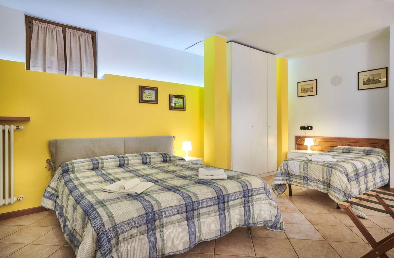 B&B-Foresteria Casa Della Musica Lake Como Mandello del Lario Szoba fotó