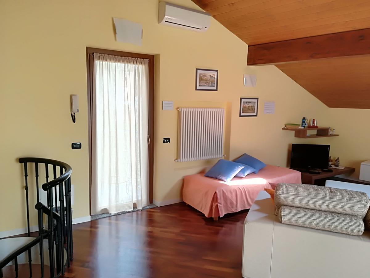 B&B-Foresteria Casa Della Musica Lake Como Mandello del Lario Kültér fotó
