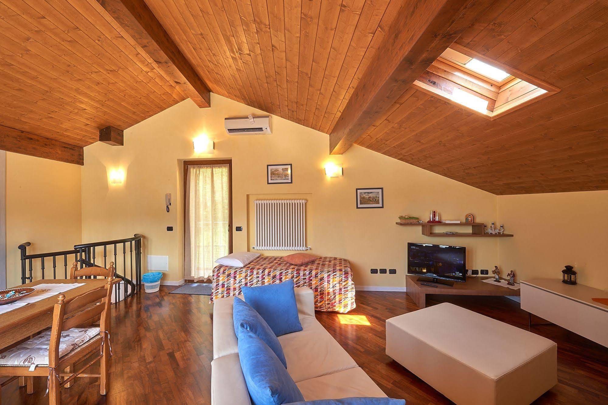 B&B-Foresteria Casa Della Musica Lake Como Mandello del Lario Kültér fotó