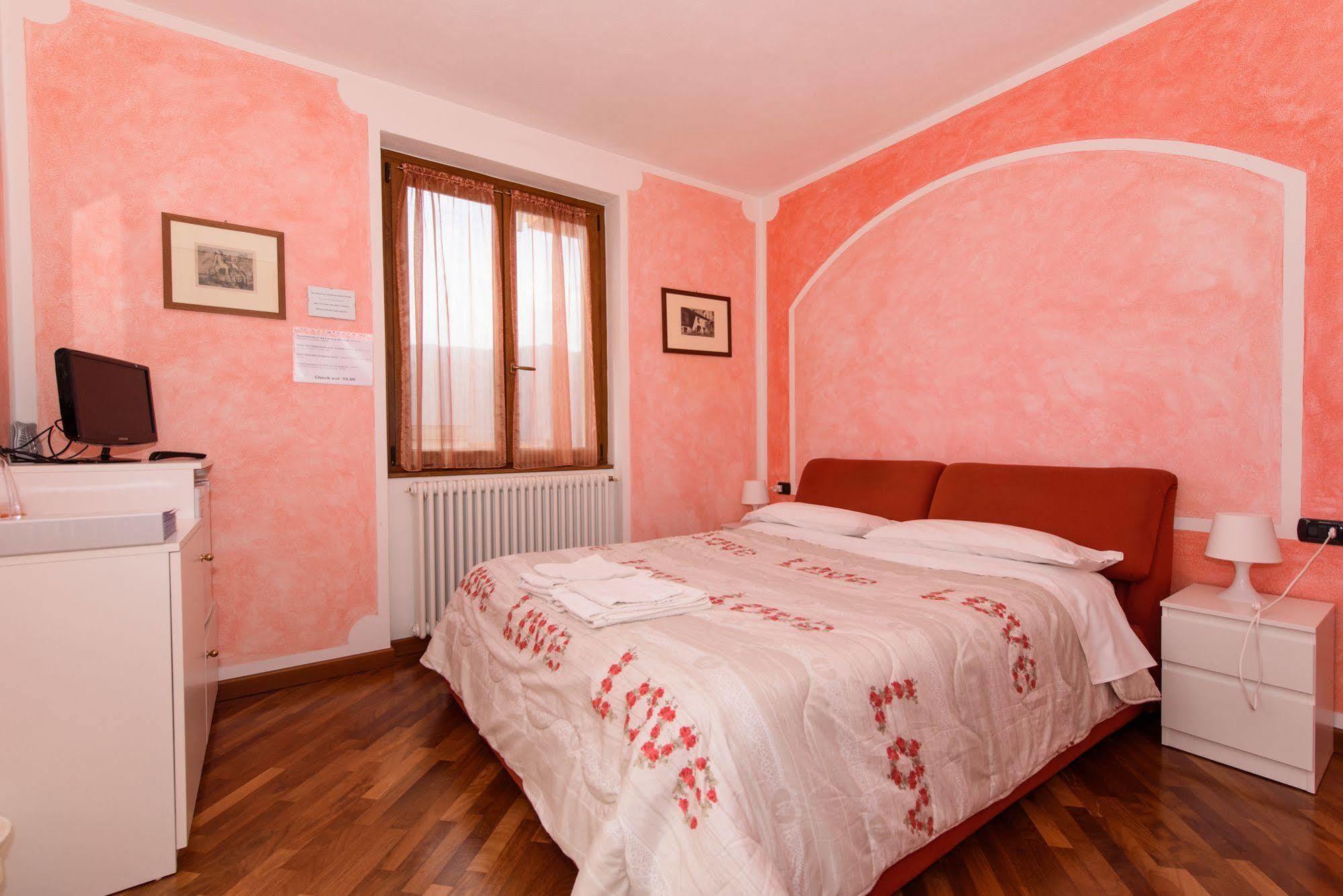 B&B-Foresteria Casa Della Musica Lake Como Mandello del Lario Kültér fotó